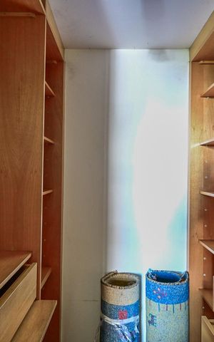 Apartamento à venda com 82m², 3 quartos e 2 vagasArmário da Suíte 