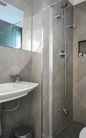 Apartamento à venda com 82m², 3 quartos e 2 vagasBanheiro