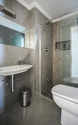 Apartamento à venda com 82m², 3 quartos e 2 vagasBanheiro