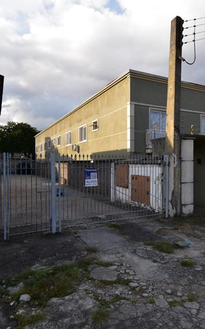 Casa à venda com 80m², 3 quartos e 1 vagaFachada do Sobrado