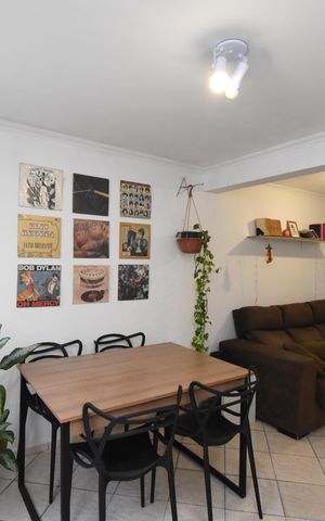 Casa à venda com 80m², 3 quartos e 1 vagaSala