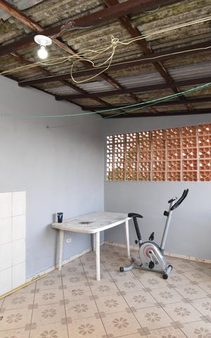 Casa à venda com 80m², 3 quartos e 1 vagaÁrea de Serviço