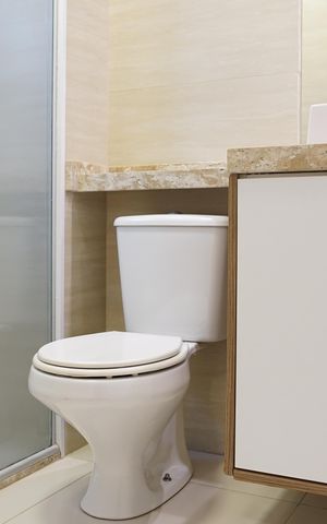 Apartamento à venda com 75m², 2 quartos e 2 vagasBanheiro da Suíte