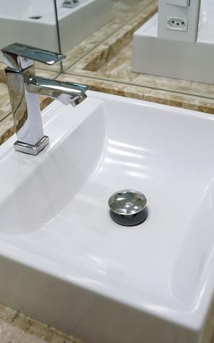 Apartamento à venda com 75m², 2 quartos e 2 vagasBanheiro da Suíte