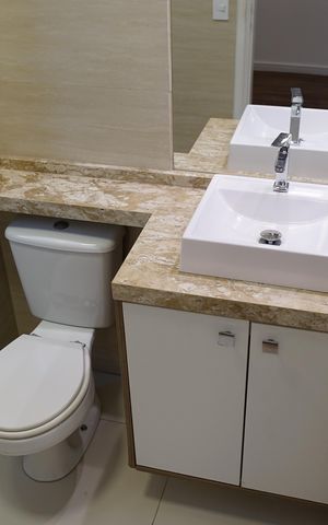 Apartamento à venda com 75m², 2 quartos e 2 vagasBanheiro da Suíte