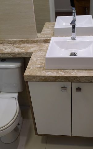 Apartamento à venda com 75m², 2 quartos e 2 vagasBanheiro da Suíte