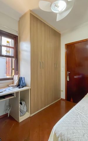 Casa à venda com 184m², 4 quartos e 5 vagas Casa à venda com 184m², 4 quartos e 5 vagasSuíte 4