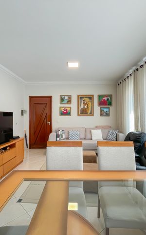 Casa à venda com 184m², 4 quartos e 5 vagas Casa à venda com 184m², 4 quartos e 5 vagasSala