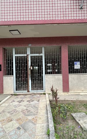 Apartamento para alugar com 100m², 2 quartos e 2 vagasFachada + plaquinha