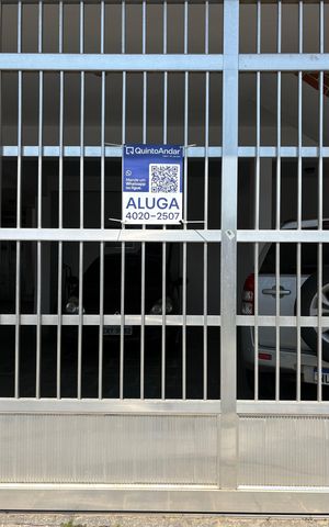 Casa para alugar com 300m², 4 quartos e 6 vagas