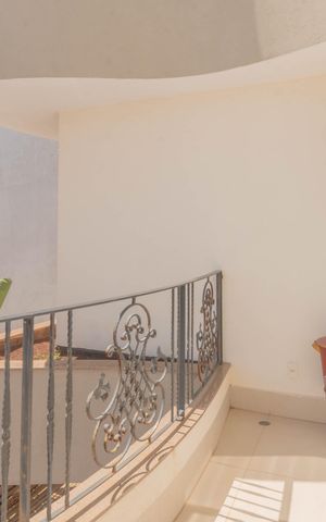 Casa de condomínio à venda com 347m², 3 quartos e 4 vagasVaranda 