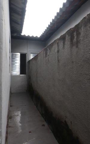 Casa para alugar com 30m², 1 quarto e sem vagaCorredor Lateral
