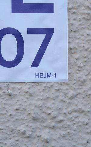 Apartamento à venda com 54m², 2 quartos e 1 vagaPlaca instalada na Fachada do condomínio - Código da placa: HBJM-1