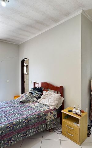 Casa à venda com 282m², 4 quartos e 2 vagasSuíte