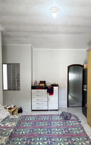 Casa à venda com 282m², 4 quartos e 2 vagasSuíte