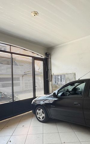 Casa à venda com 282m², 4 quartos e 2 vagasGaragem