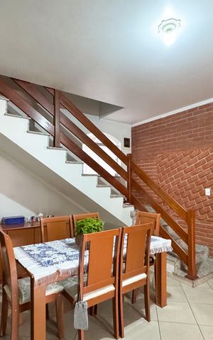 Casa à venda com 282m², 4 quartos e 2 vagasSala de jantar 