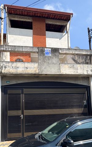 Casa à venda com 282m², 4 quartos e 2 vagasFachada 
