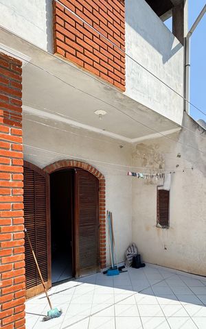 Casa à venda com 282m², 4 quartos e 2 vagasSacada - Suíte