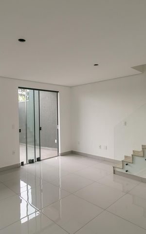 Casa à venda com 119m², 3 quartos e 1 vaga