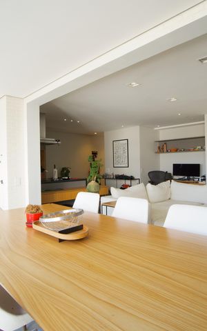 Apartamento à venda com 98m², 2 quartos e 2 vagas Apartamento à venda com 98m², 2 quartos e 2 vagasSala/Varanda