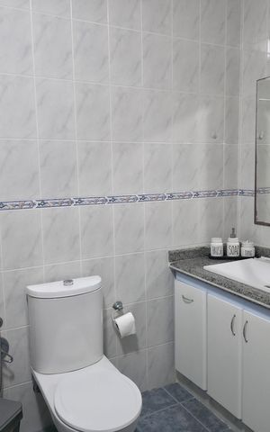 Casa à venda com 373m², 4 quartos e 4 vagas Casa à venda com 373m², 4 quartos e 4 vagasBanheiro