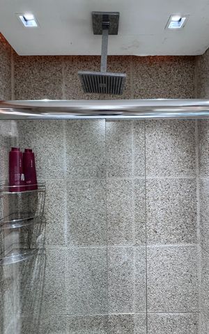 Apartamento para alugar com 200m², 3 quartos e 2 vagas Apartamento para alugar com 200m², 3 quartos e 2 vagasSuíte 2 (Segundo Andar) - Banheiro