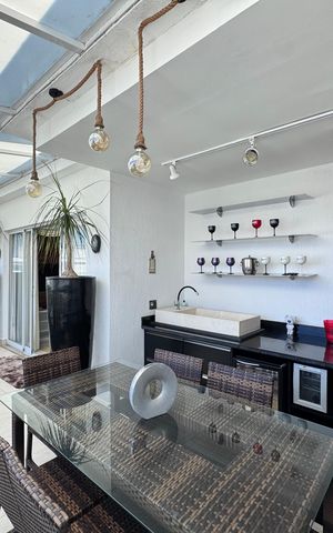 Apartamento para alugar com 200m², 3 quartos e 2 vagas Apartamento para alugar com 200m², 3 quartos e 2 vagasTerraço