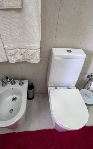 Apartamento para alugar com 200m², 3 quartos e 2 vagas Apartamento para alugar com 200m², 3 quartos e 2 vagasSuíte 1 - Banheiro