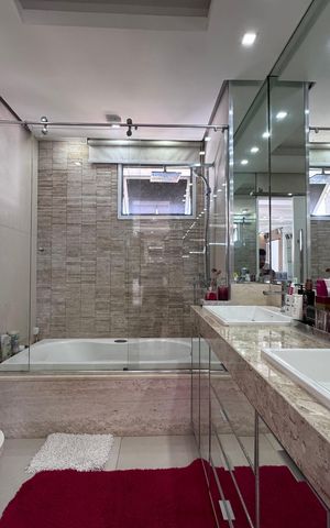 Apartamento para alugar com 200m², 3 quartos e 2 vagas Apartamento para alugar com 200m², 3 quartos e 2 vagasSuíte 1 - Banheiro