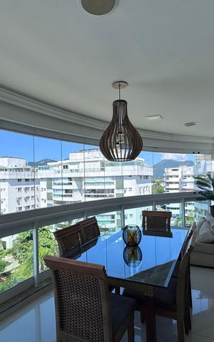 Apartamento para alugar com 200m², 3 quartos e 2 vagas Apartamento para alugar com 200m², 3 quartos e 2 vagasVaranda