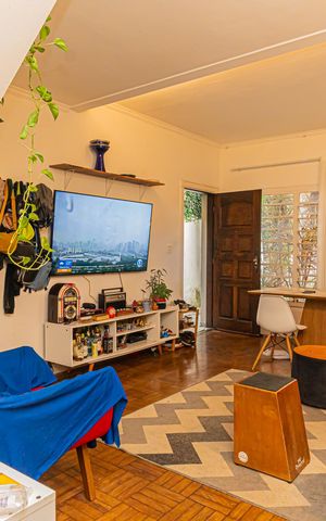 Casa à venda com 107m², 2 quartos e 2 vagas