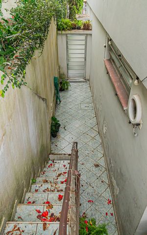 Casa à venda com 107m², 2 quartos e 2 vagas