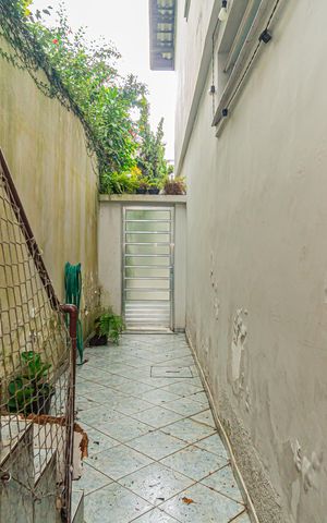 Casa à venda com 107m², 2 quartos e 2 vagas