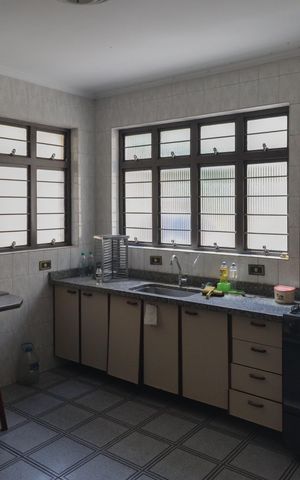 Casa à venda com 168m², 3 quartos e 2 vagas Casa à venda com 168m², 3 quartos e 2 vagasCozinha