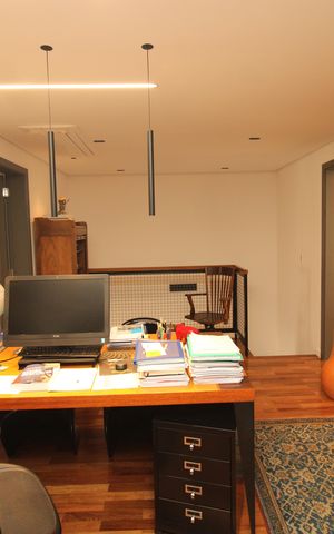 Apartamento à venda com 180m², 2 quartos e 4 vagasEscritório