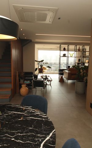 Apartamento à venda com 180m², 2 quartos e 4 vagasSala