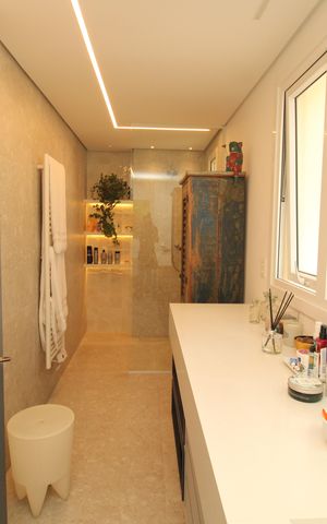 Apartamento à venda com 180m², 2 quartos e 4 vagasBanheiro da Suíte 2