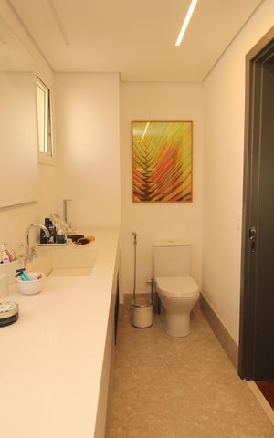 Apartamento à venda com 180m², 2 quartos e 4 vagasBanheiro da Suíte 2