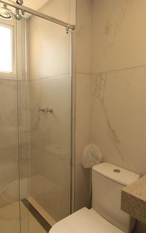 Apartamento à venda com 180m², 2 quartos e 4 vagasBanheiro da Suíte 1