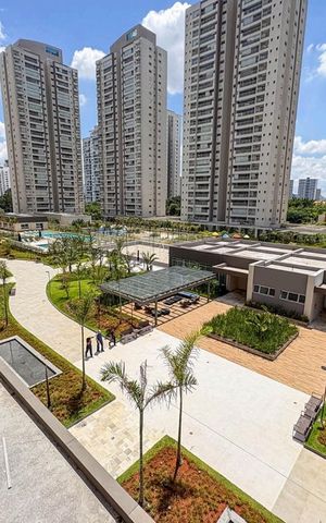 Apartamento à venda com 157m², 4 quartos e 3 vagas Apartamento à venda com 157m², 4 quartos e 3 vagasVaranda