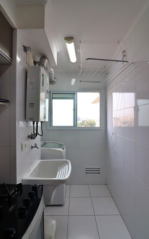 Apartamento à venda com 56m², 2 quartos e 1 vagaCozinha e Área de Serviço