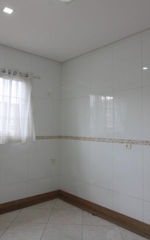 Casa para alugar com 168m², 4 quartos e 2 vagasCozinha 1