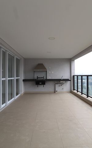 Apartamento à venda com 163m², 3 quartos e 4 vagasVaranda