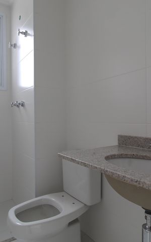 Apartamento à venda com 163m², 3 quartos e 4 vagasBanheiro da Suíte 1