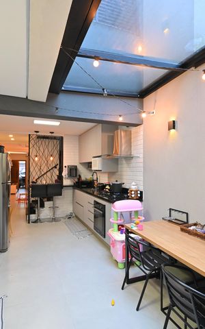 Casa à venda com 150m², 3 quartos e 2 vagasCozinha