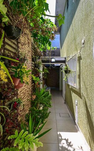 Casa à venda com 180m², 3 quartos e 2 vagasCorredor Externo
