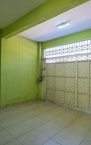 Casa à venda com 180m², 3 quartos e 2 vagasGaragem