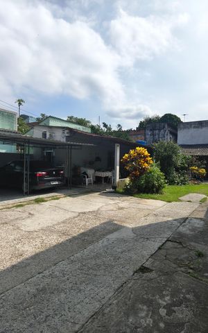 Casa à venda com 525m², 2 quartos e 3 vagas Casa à venda com 525m², 2 quartos e 3 vagasVaranda / Quintal