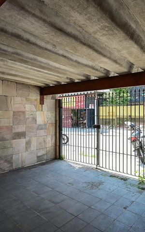 Casa à venda com 160m², 2 quartos e 2 vagasGaragem